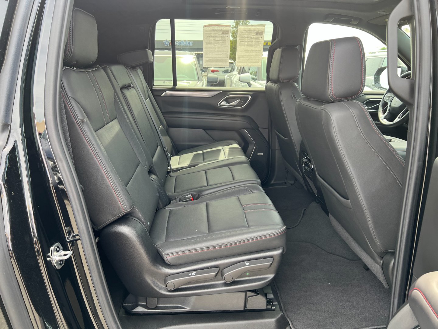 2024 Chevrolet Suburban RST