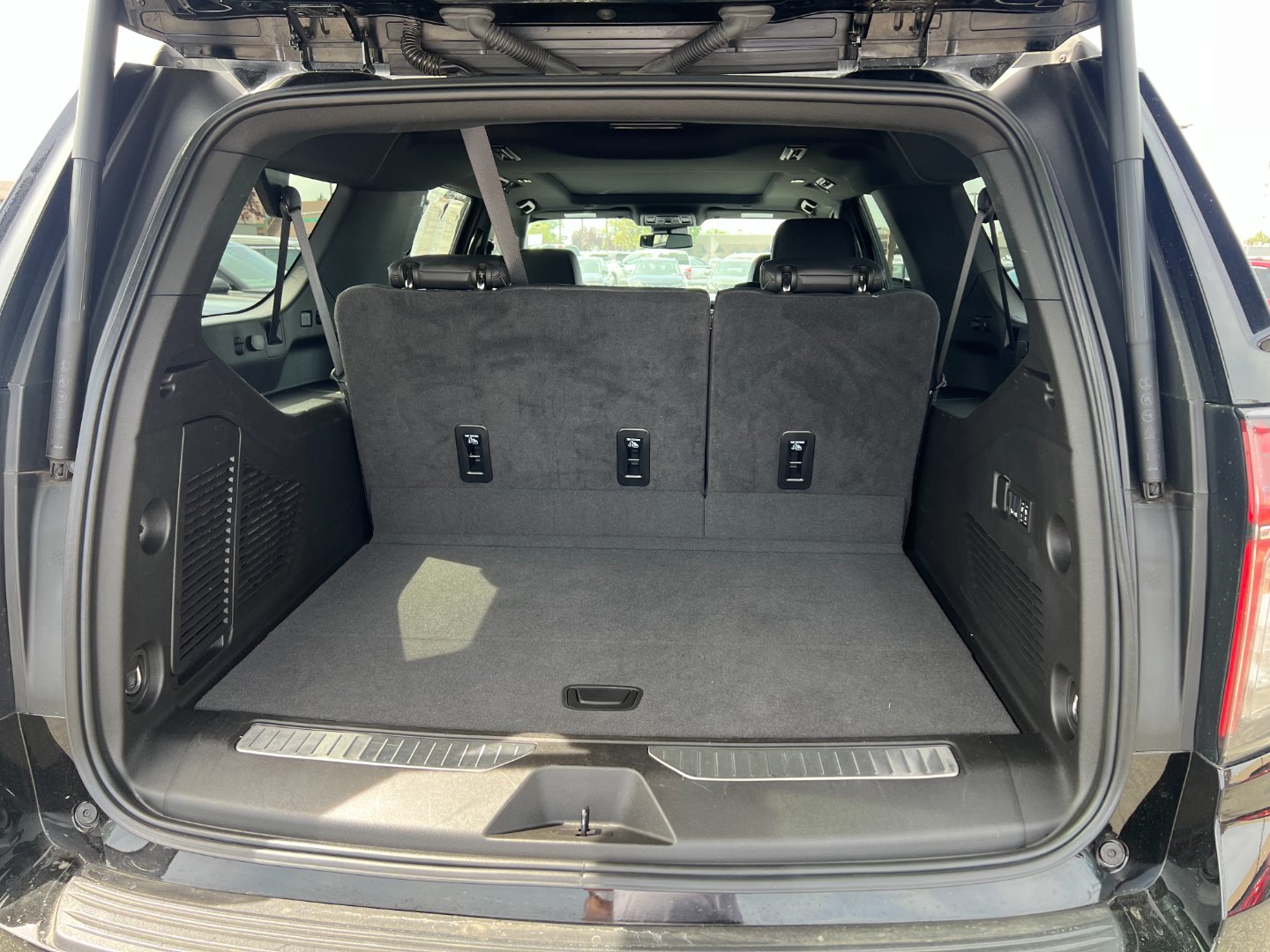 2024 Chevrolet Suburban RST