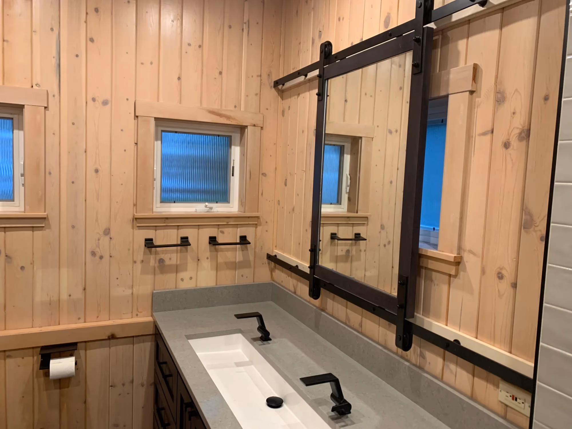 The Lake House Guest Retreat