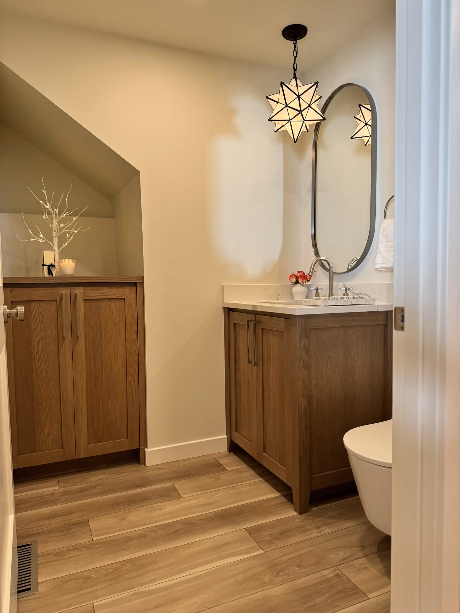 Bathroom vanity and mirror