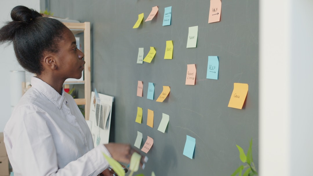 Ideas converge towards clarity and growth through simple, colorful notes