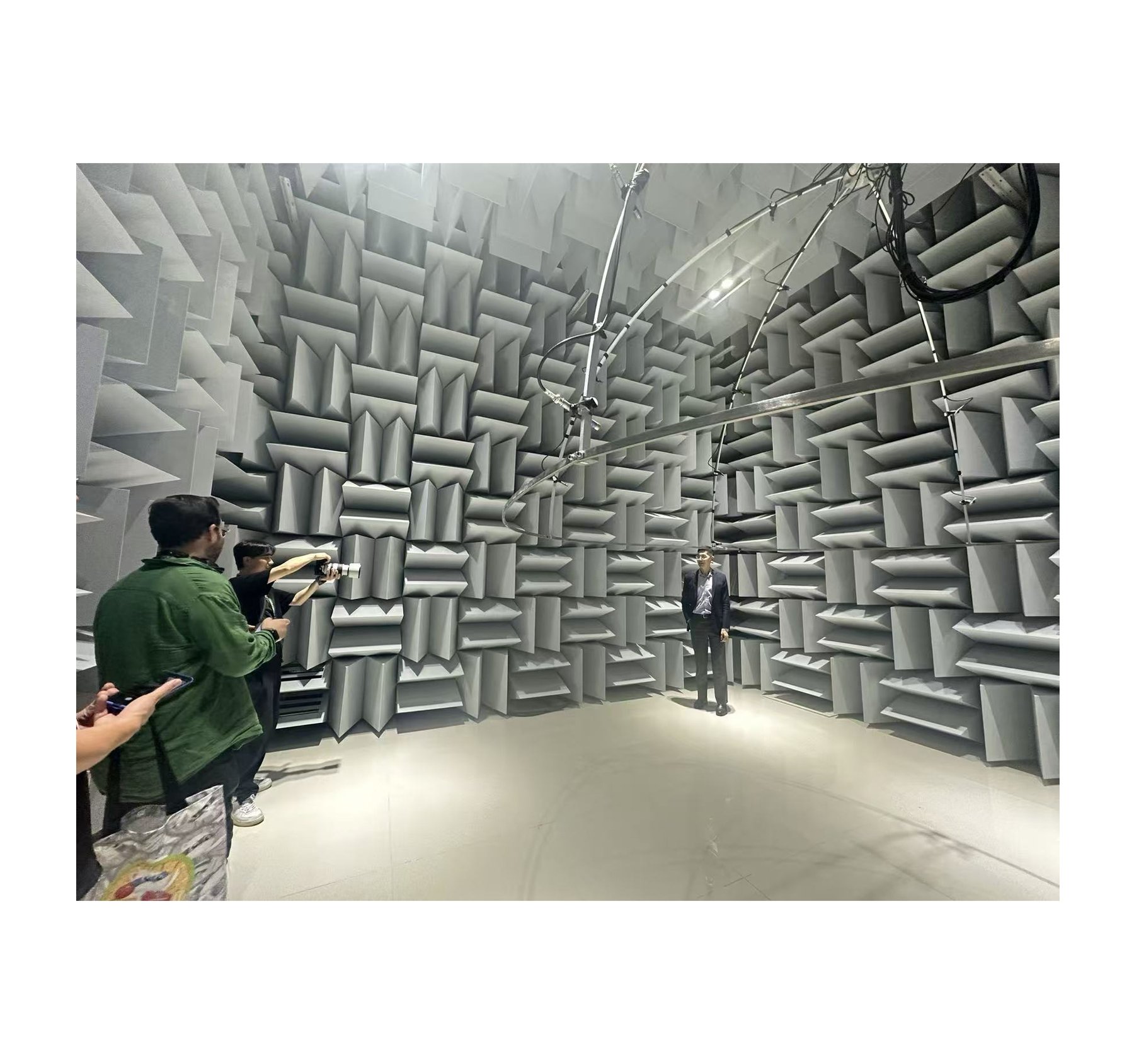 Playback and monitors on the Lenovo Beijing set