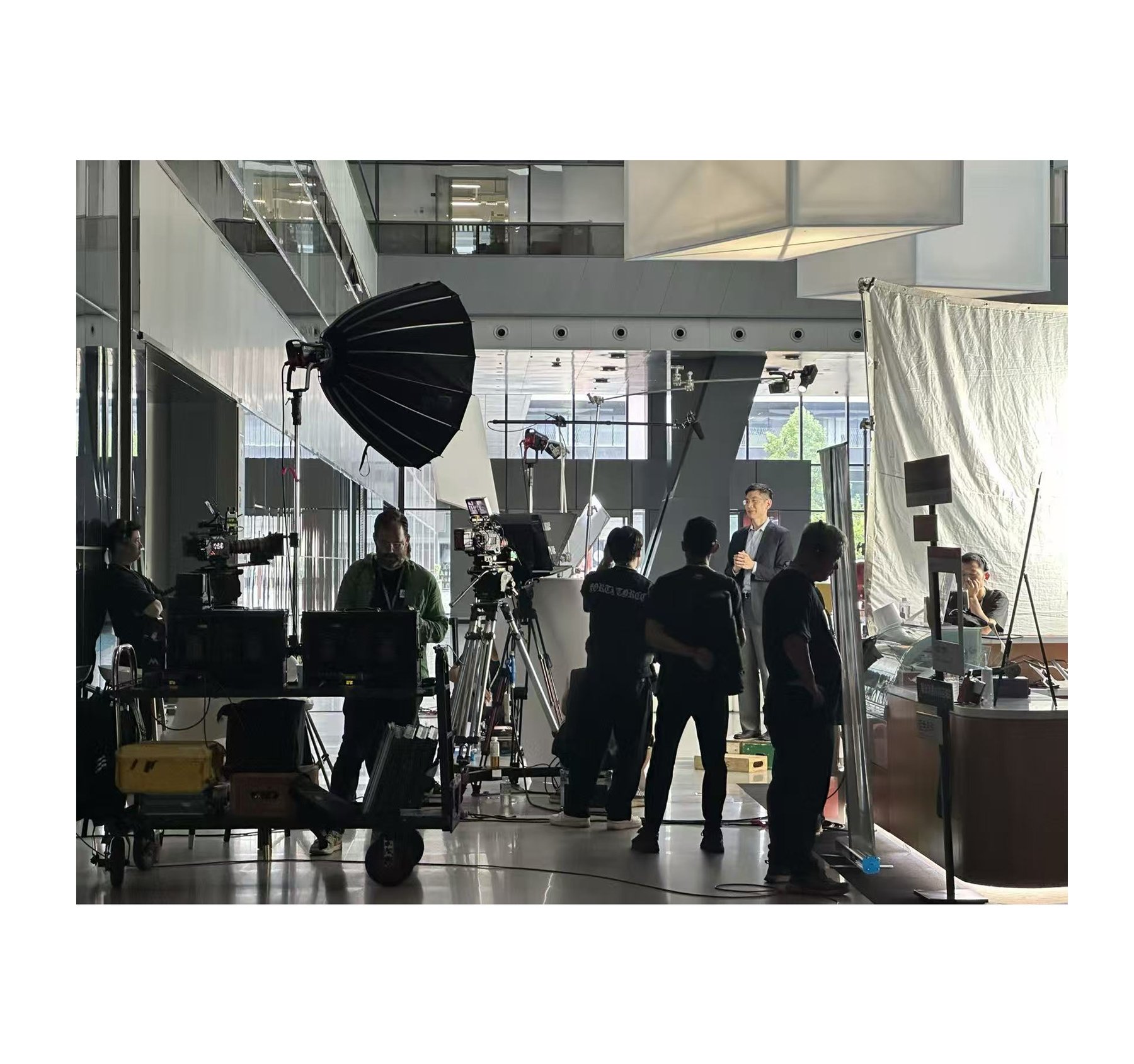 DP lining up a frame on the Lenovo Beijing shoot