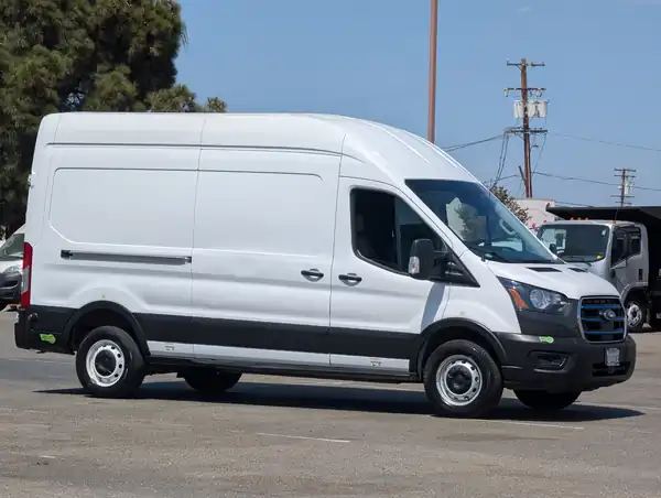 2022 Ford E-Transit Cargo Van Base