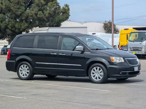 2012 Chrysler Town & Country