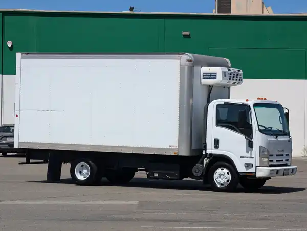 2013 Isuzu NPR HD