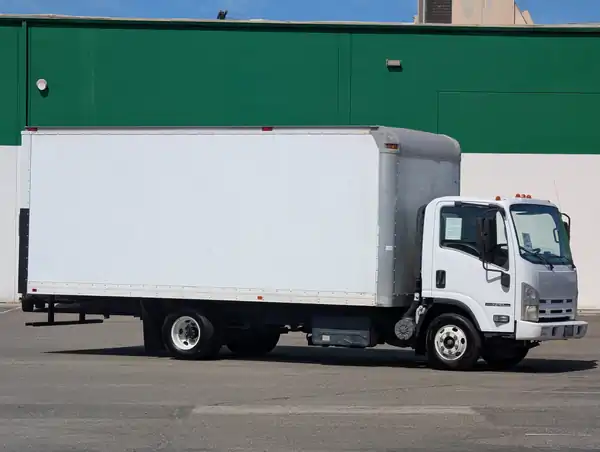 2012 Isuzu NPR HD