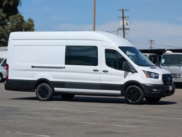 2023 Ford E-Transit Cargo Van Base