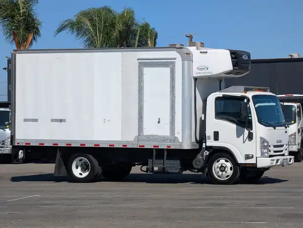 2018 Isuzu NRR