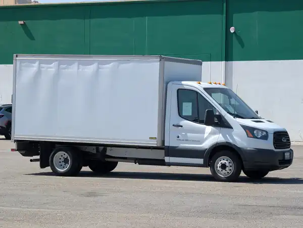 2018 Ford Transit Chassis Cab Base