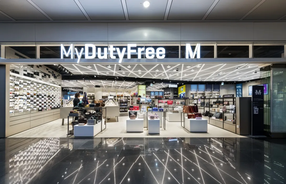Bodenpersonal bei der Arbeit am Flughafen
