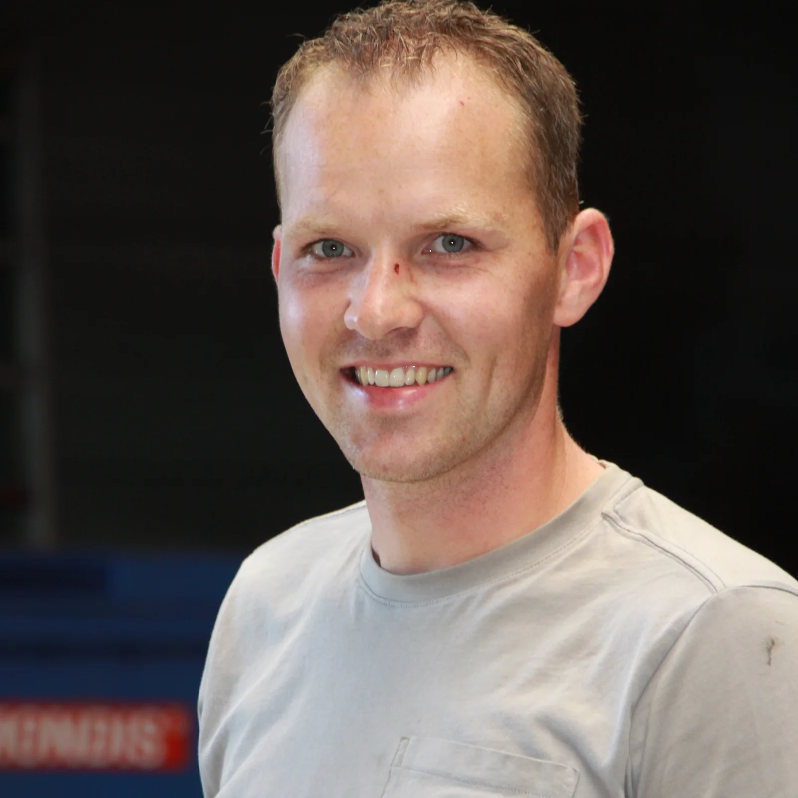 Portret van Jos Büdgen, uitvoerder glasconstructies bij IFS Building Systems.