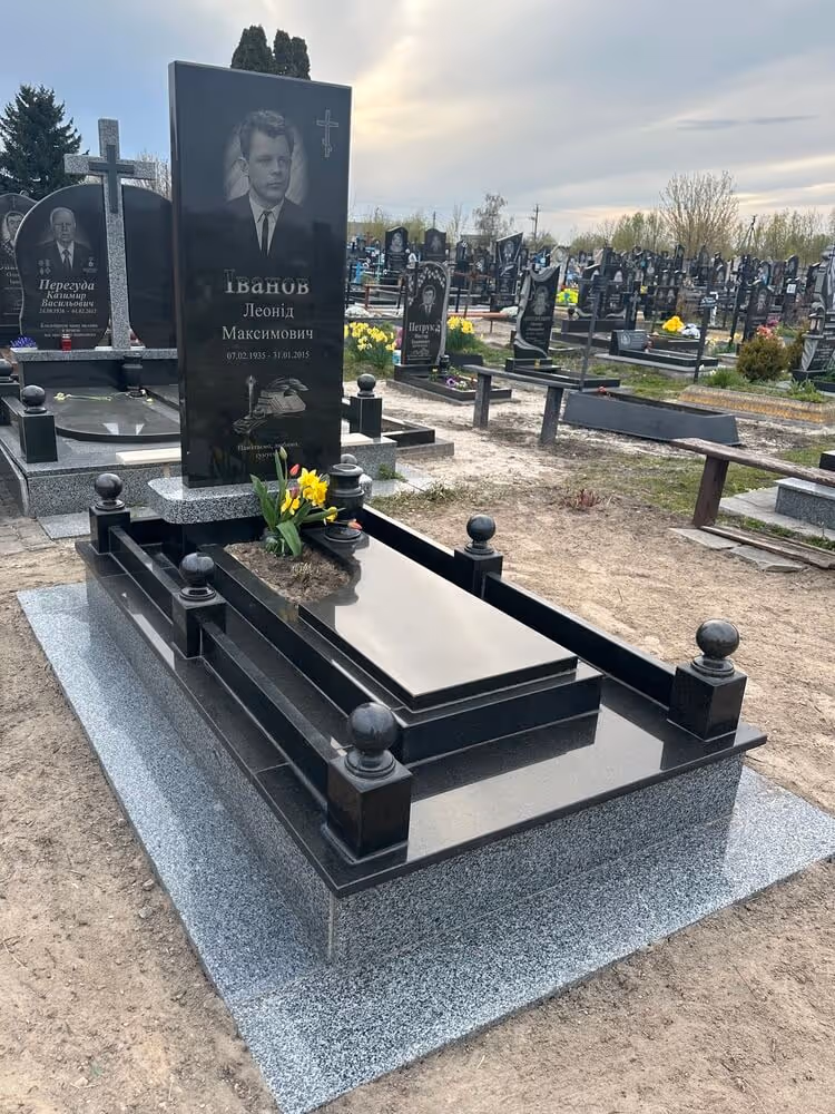 Подвійний пам'ятник