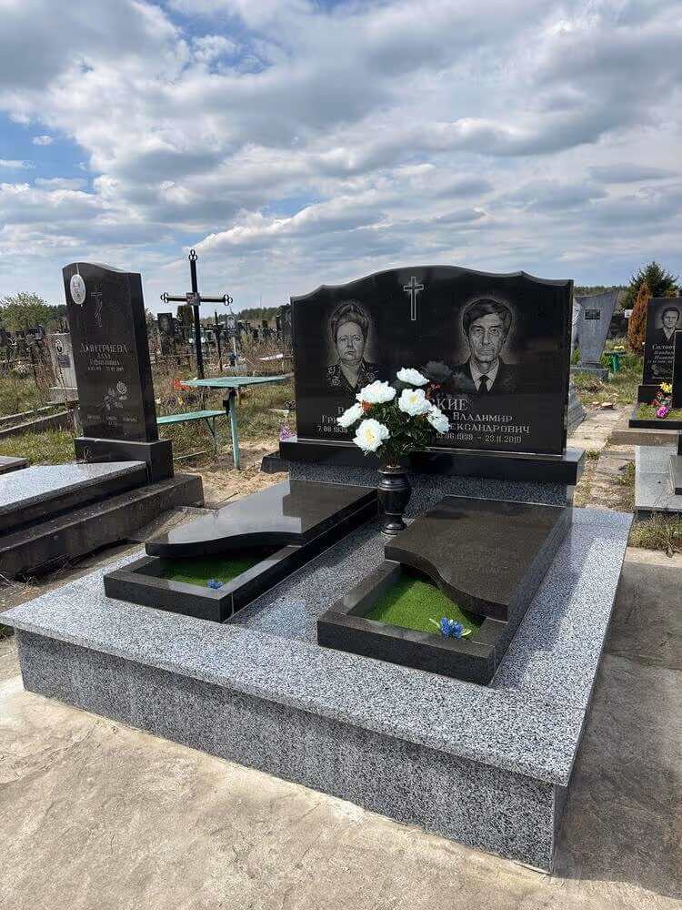 Подвійний пам'ятник