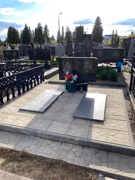 Подвійний пам'ятник