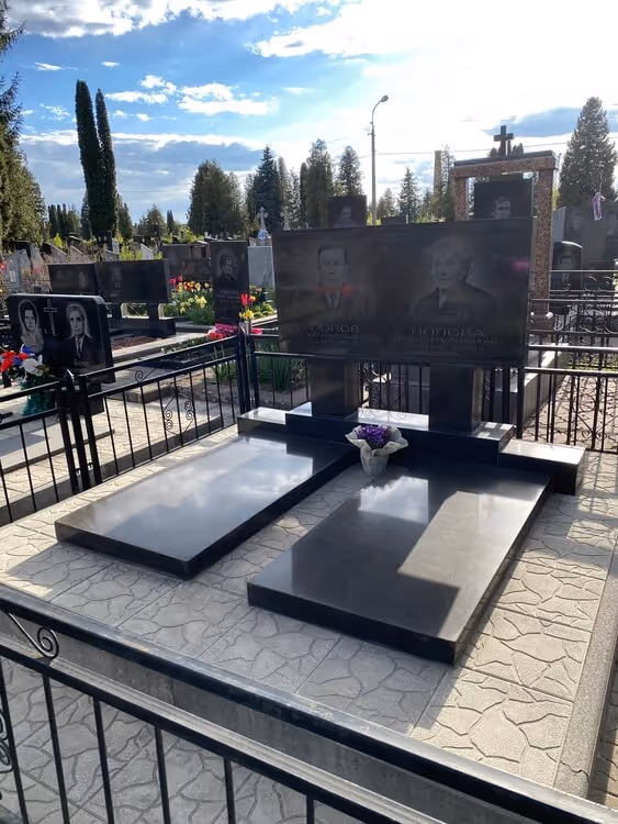 Подвійний пам'ятник