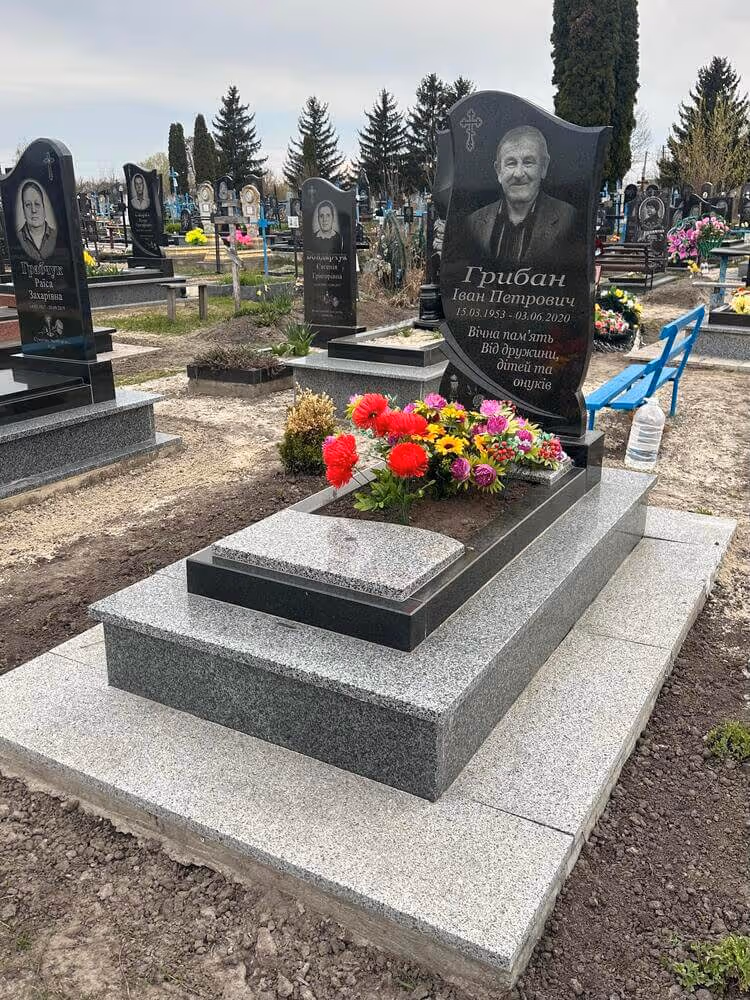 Одинарний пам'ятник