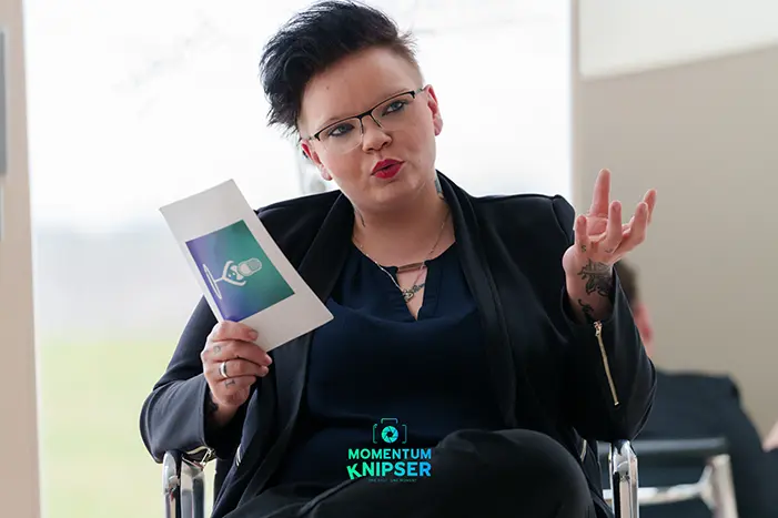 Momentaufnahme während eines Branding-Workshops in Holland – Kim Weber begleitet den Prozess in der Impulswoche