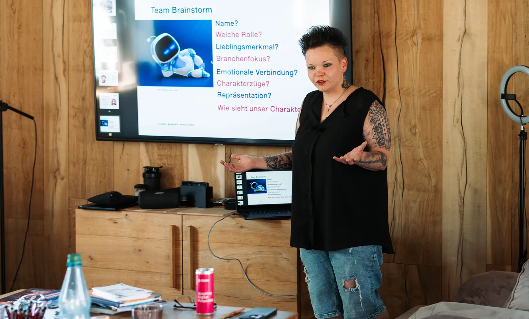 Kim Weber gibt einen Workshop bei Cixon GmbH