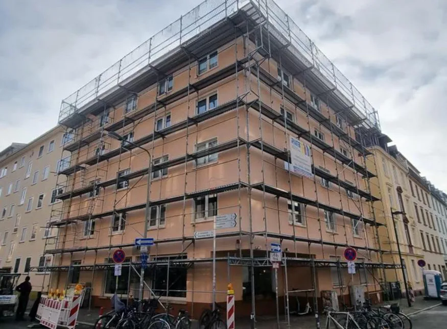 Aufnahme eines Fassadengerüsts
