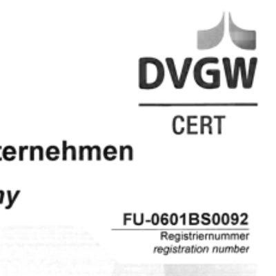 DVGW CERT Logo mit Registriernummer FU-0601BS0092.