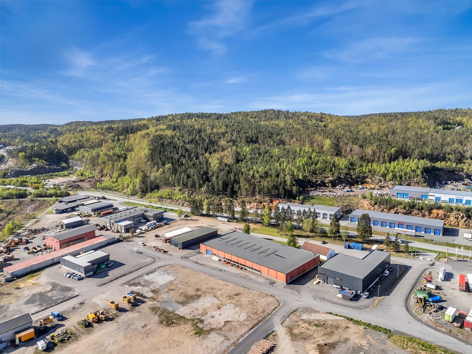 Ferdige næringstomter fra ca. 760 kvm og oppover