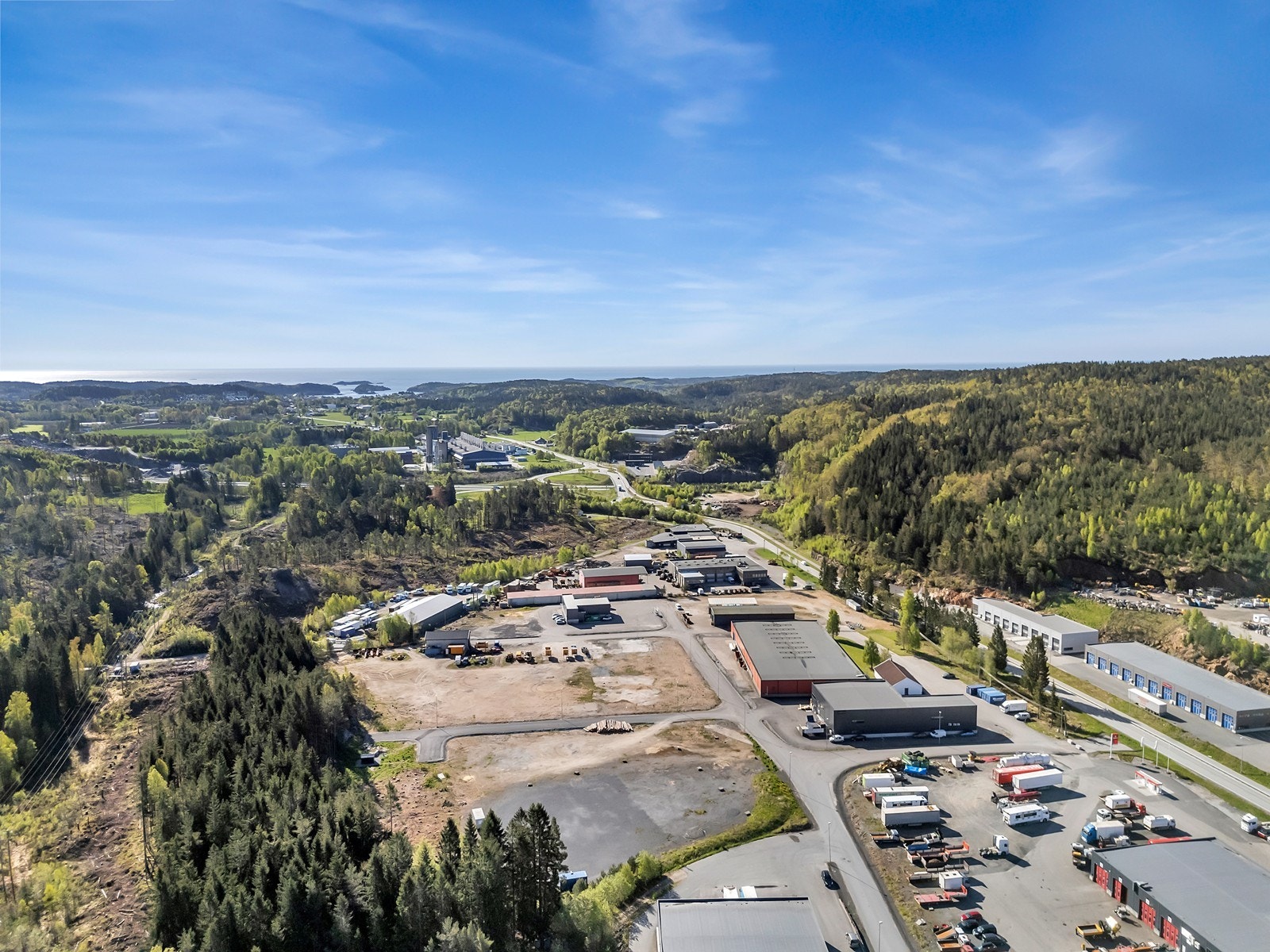 Ferdige næringstomter fra ca. 760 kvm og oppover