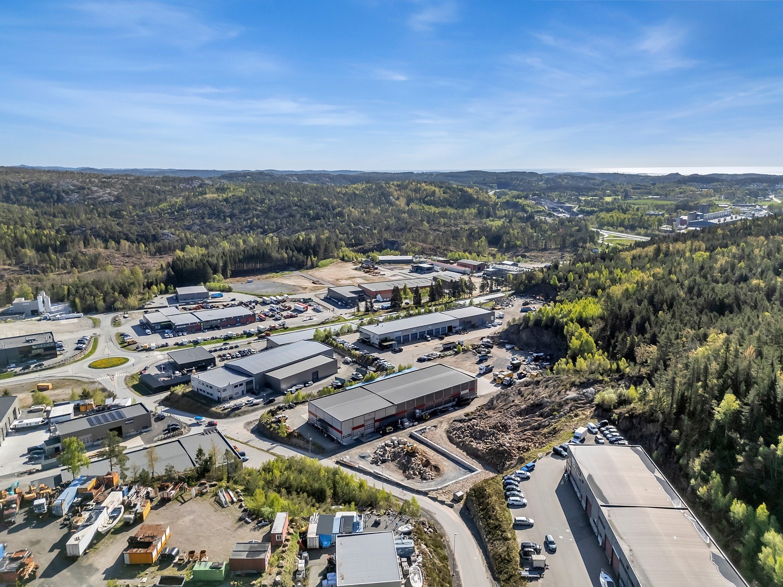Ferdige næringstomter fra ca. 760 kvm og oppover