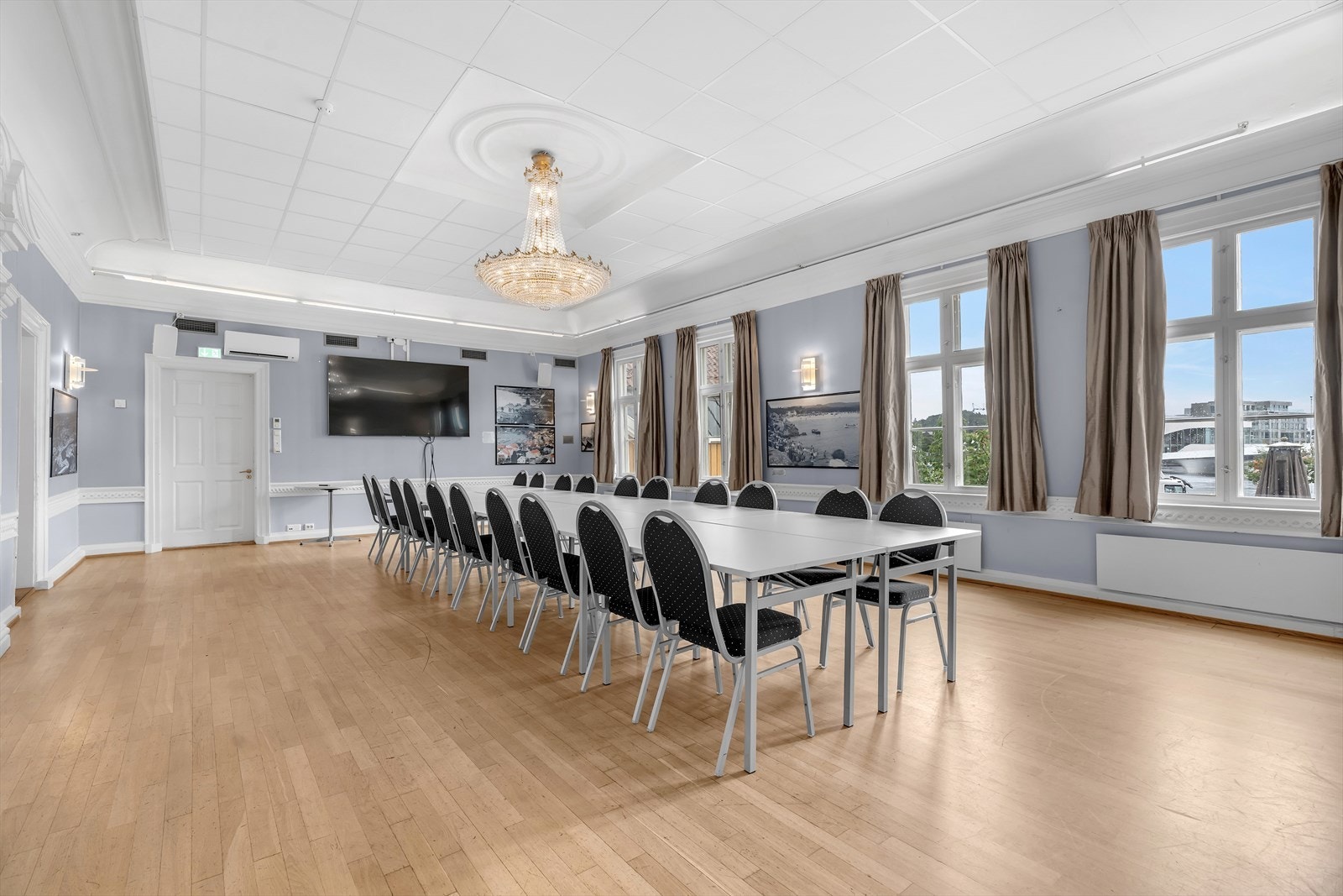 Kontorlokaler midt i Mandal's gågate!