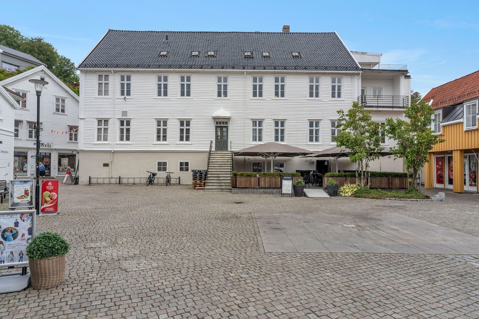 Kontorlokaler midt i Mandal's gågate!