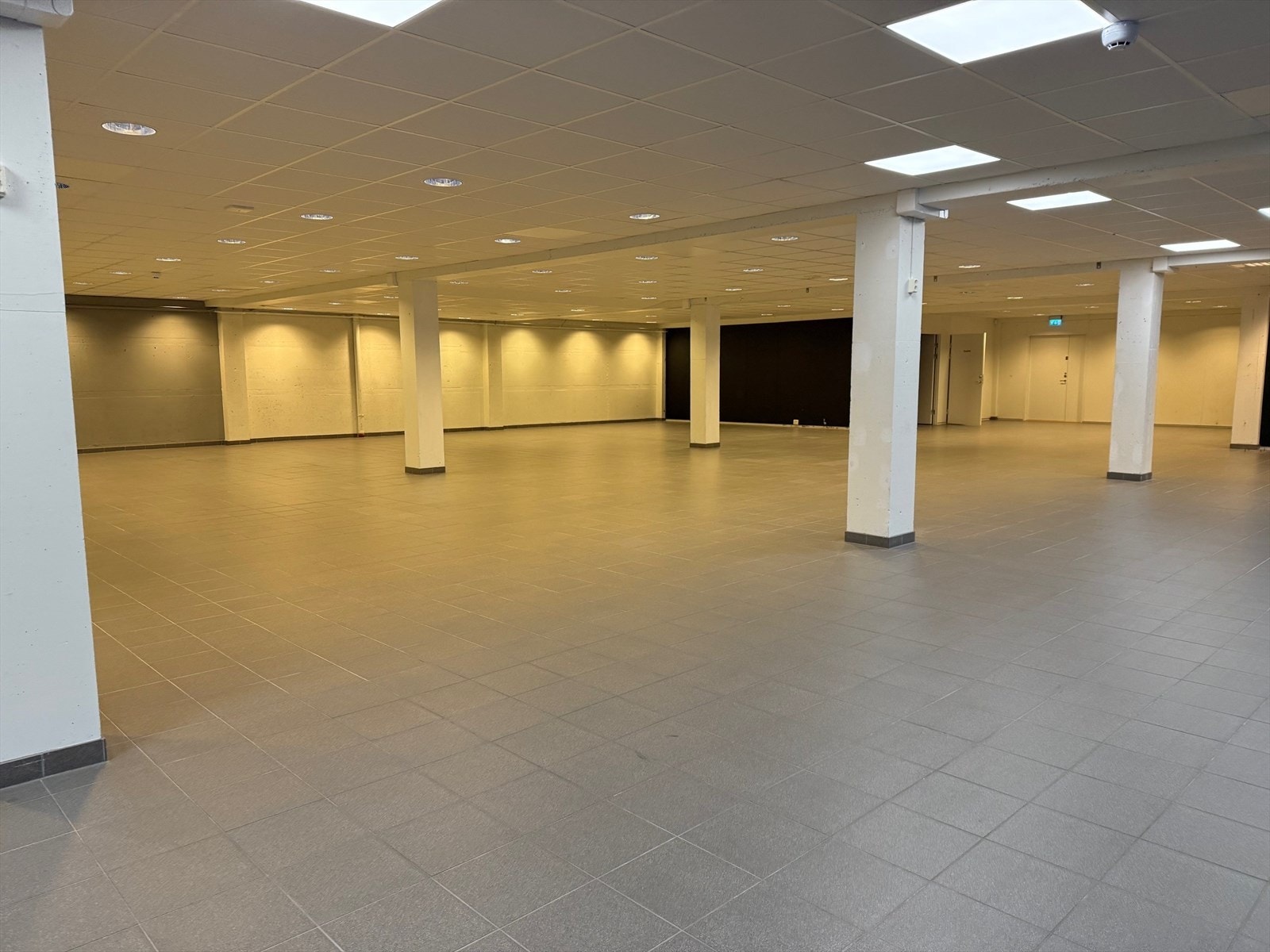 Flotte butikklokaler - klare for innflytting! God eksponering mot E18
