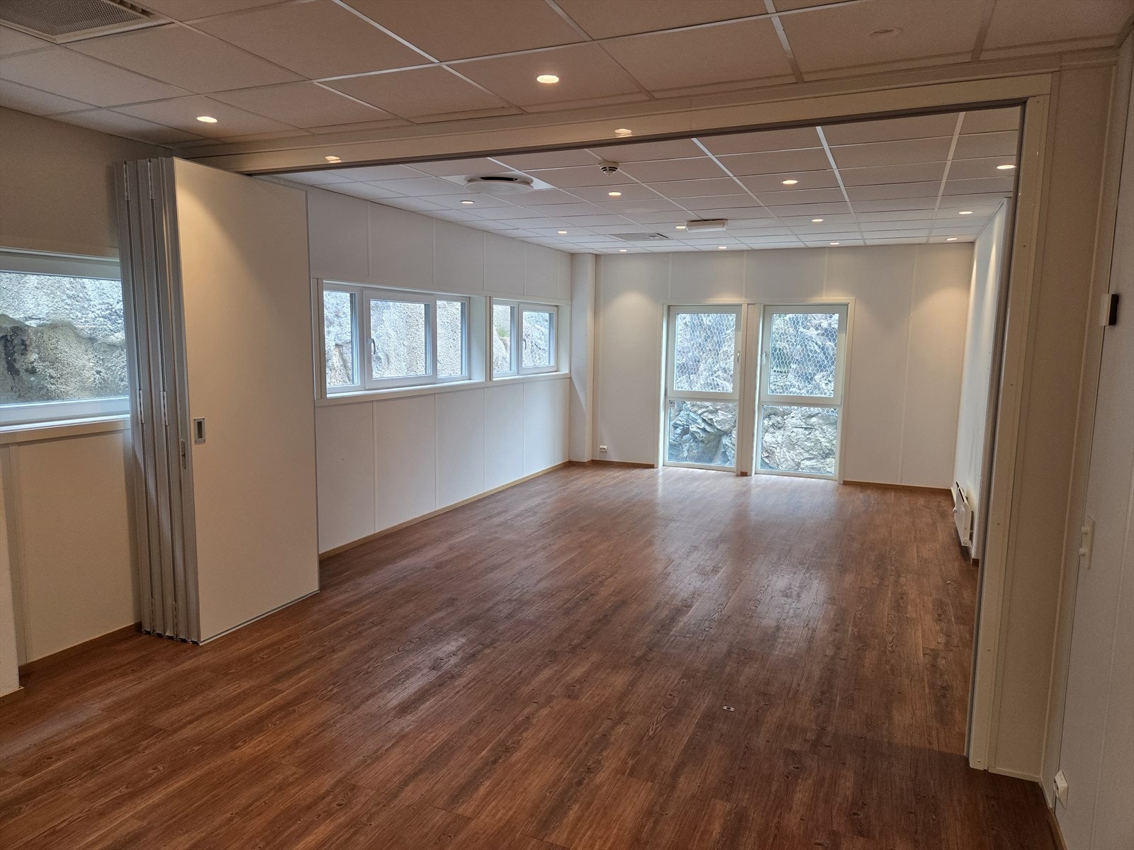60 m2 BTA kontorlokale ledig for innflytting | Gunstig leie | Nær E-18 og godt med parkering