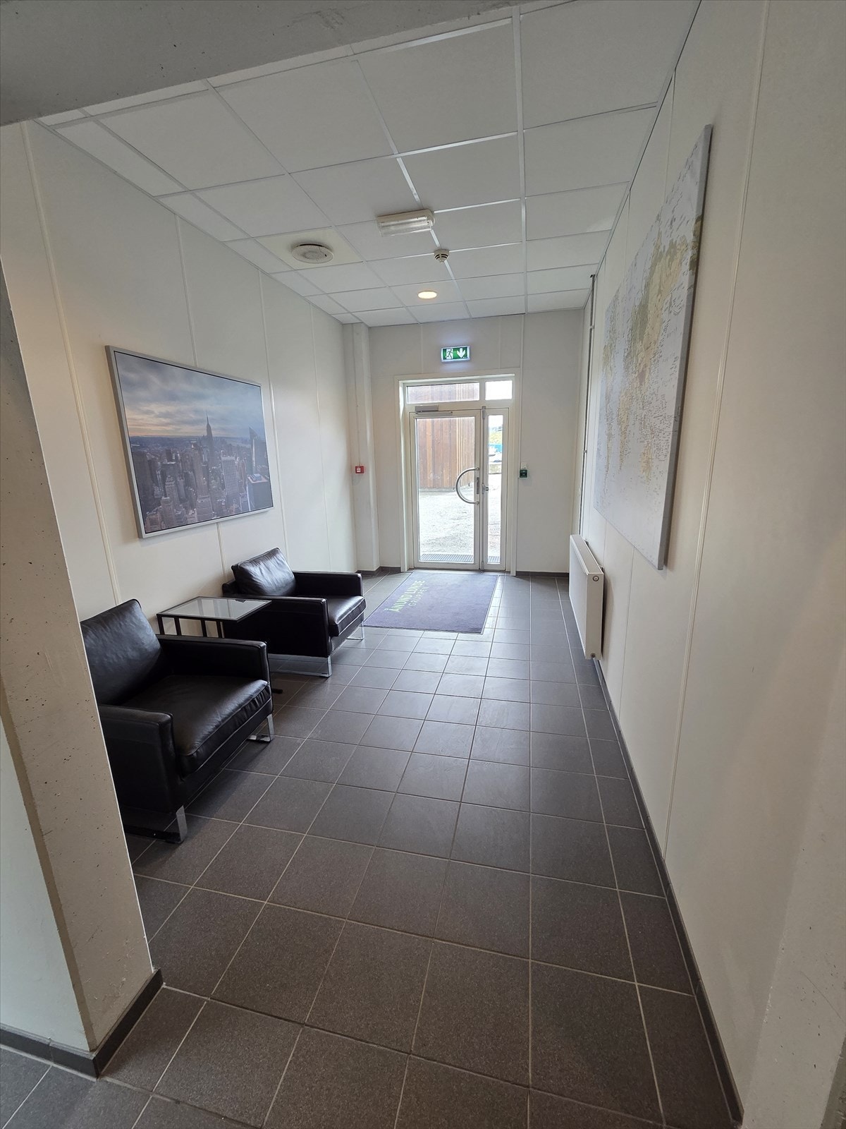 60 m2 BTA kontorlokale ledig for innflytting | Gunstig leie | Nær E-18 og godt med parkering
