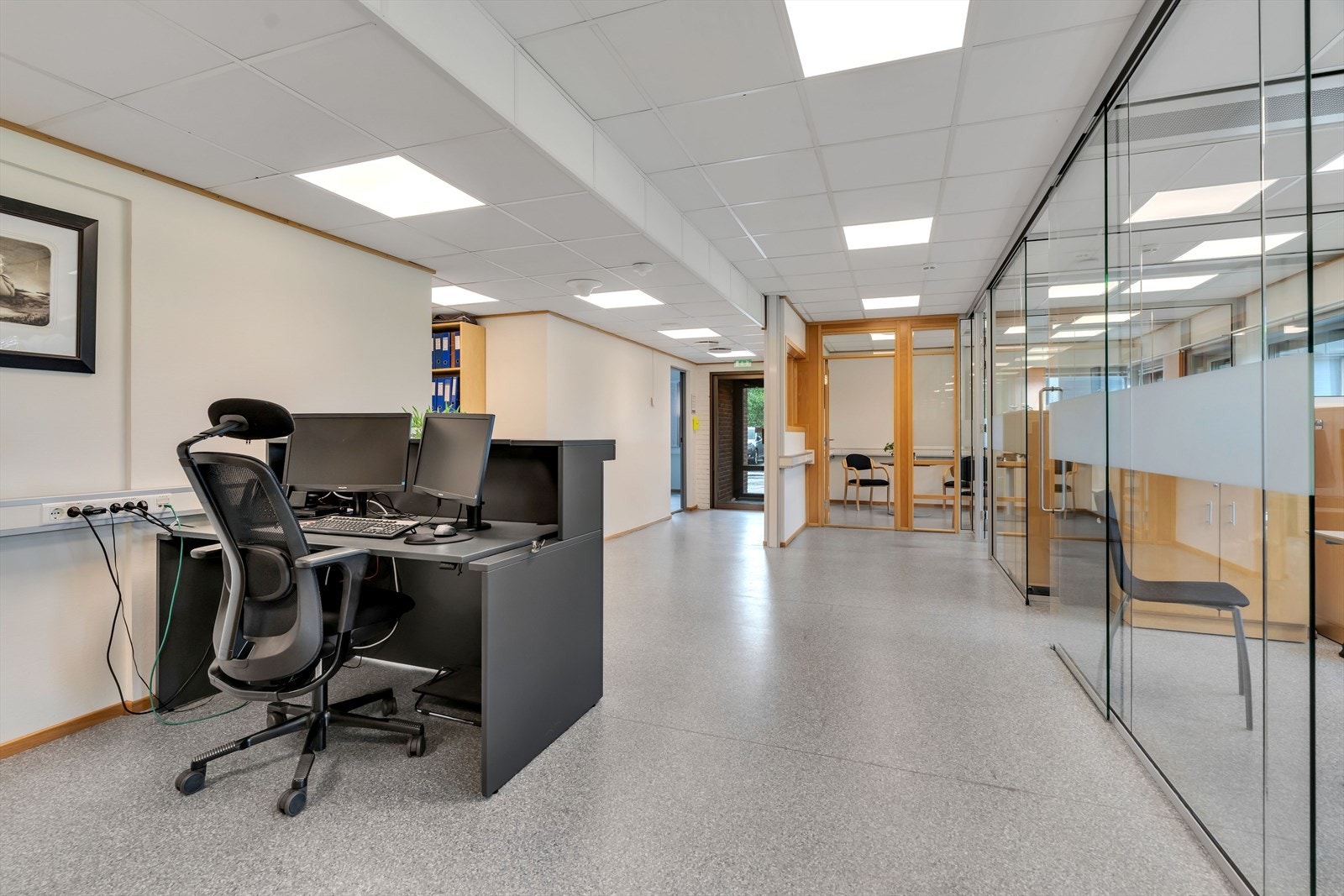 Kontorlokaler med cellekontorer og mulighet for felles kantine - Stoa