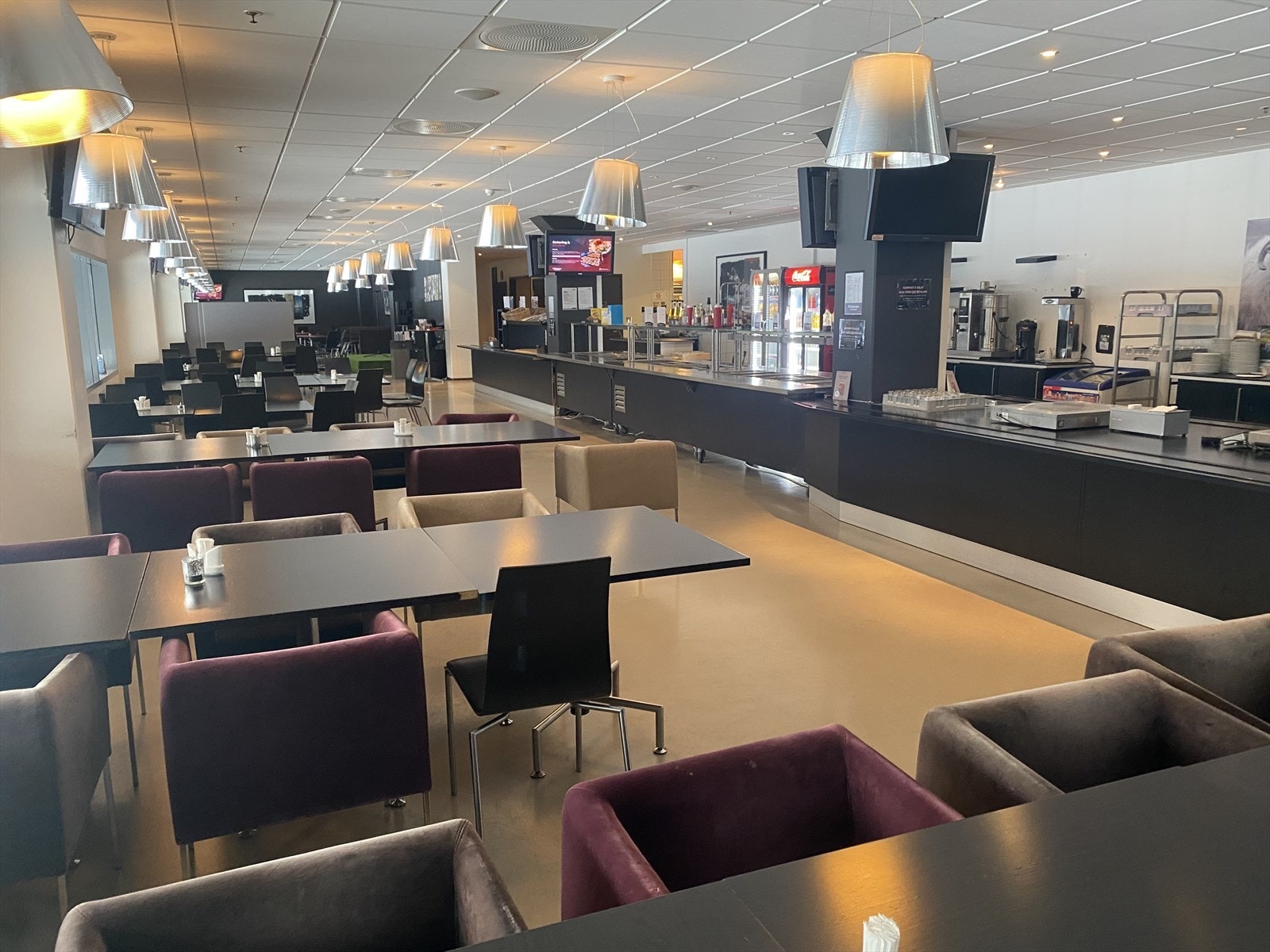 1060 m2 BTA kontor til leie på Sør Arena | Kontorlokalene kan deles i 3 soner