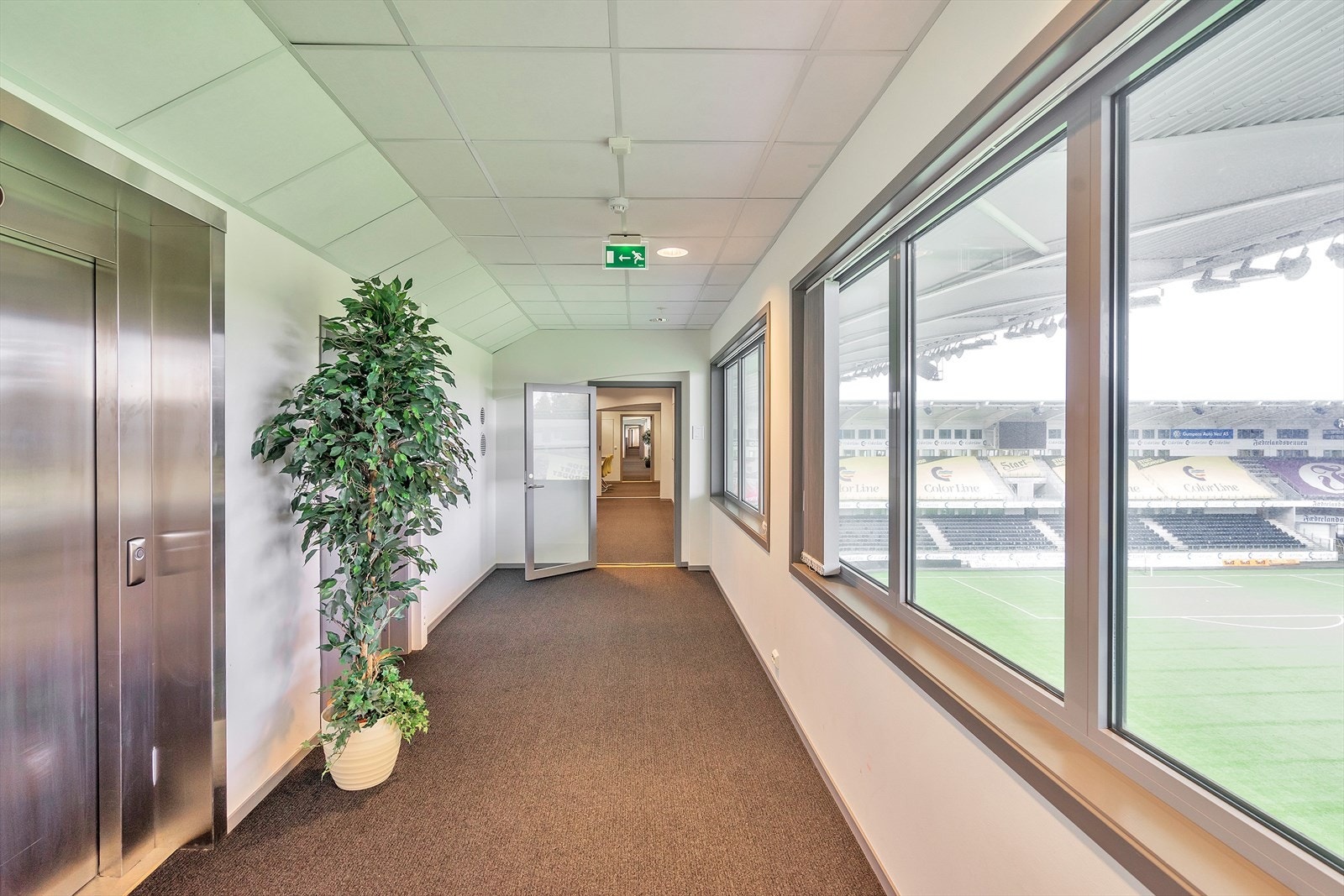 1060 m2 BTA kontor til leie på Sør Arena | Kontorlokalene kan deles i 3 soner