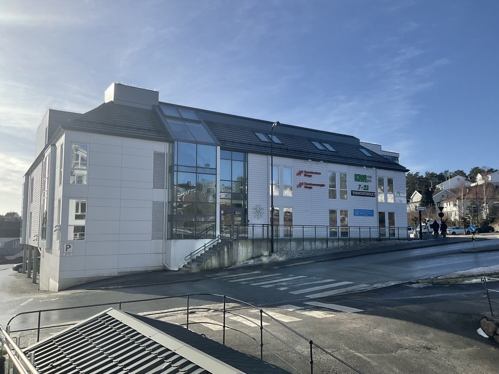 Kontorlokaler på 344 m2 midt i Lillesand sentrum | Egner seg godt for helsevirksomhet