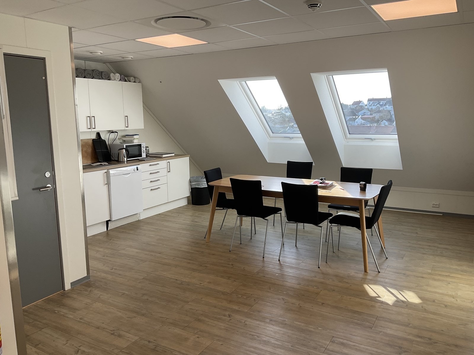 Kontorlokaler på 344 m2 midt i Lillesand sentrum | Egner seg godt for helsevirksomhet