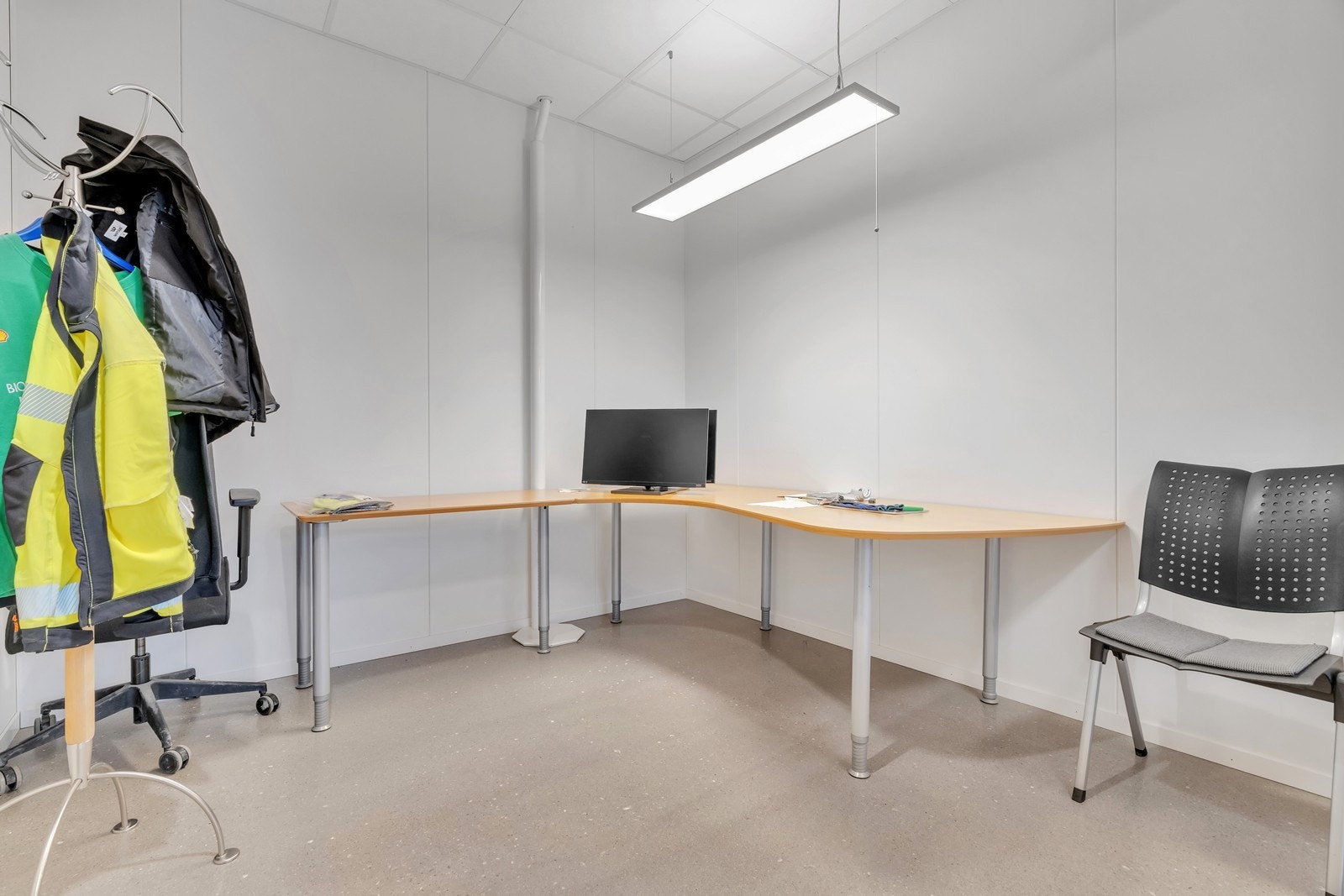 Butikk/showroom/lager på 870 kvm BTA til leie i Sørlandsparken