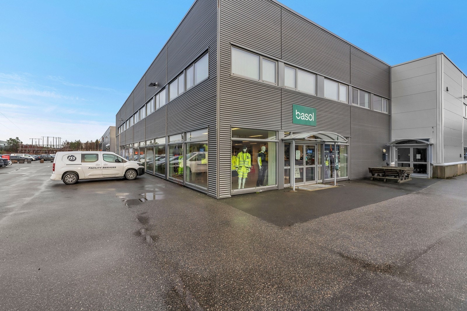 Butikk/showroom/lager på 870 kvm BTA til leie i Sørlandsparken