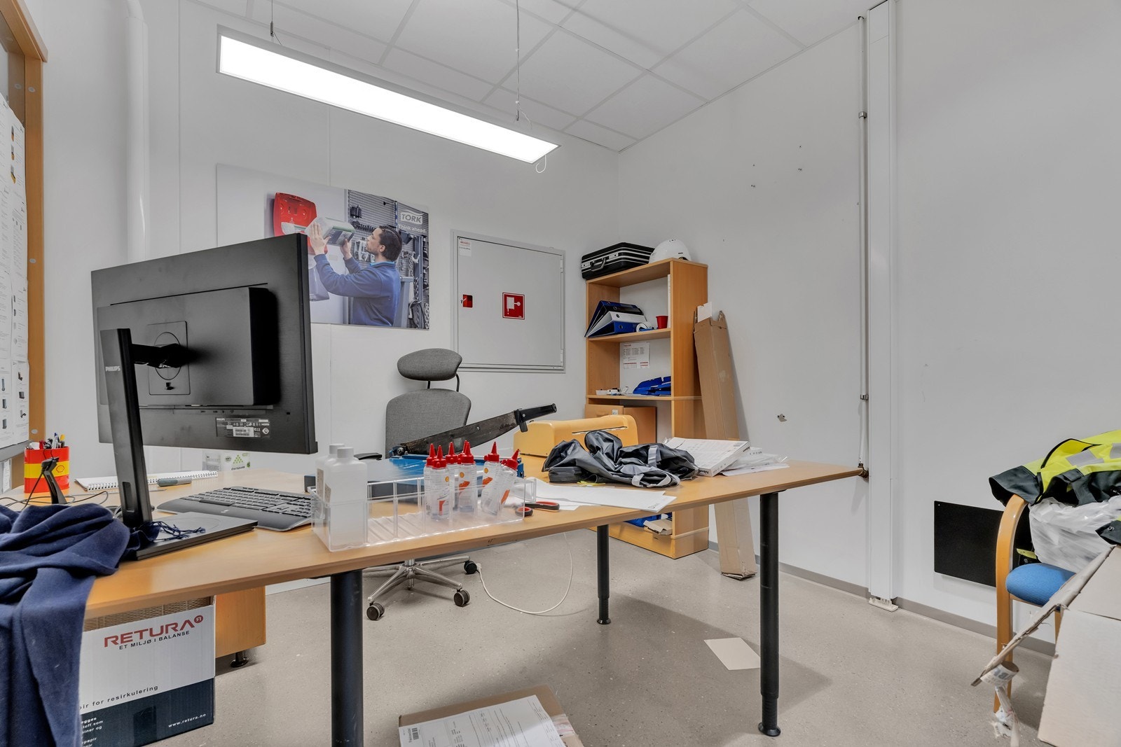 Butikk/showroom/lager på 870 kvm BTA til leie i Sørlandsparken