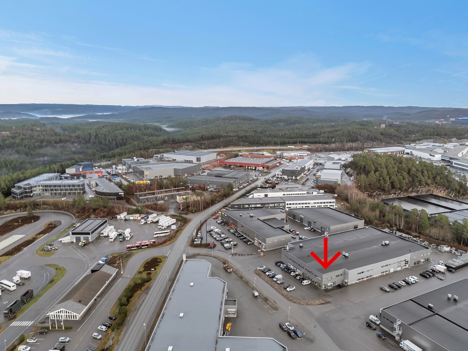 Butikk/showroom/lager på 870 kvm BTA til leie i Sørlandsparken