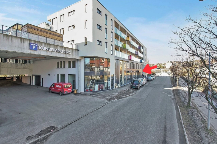 Butikklokaler på 449 m2 BTA | 1. etasje | Meget sentralt i Vågsbygd | God eksponering