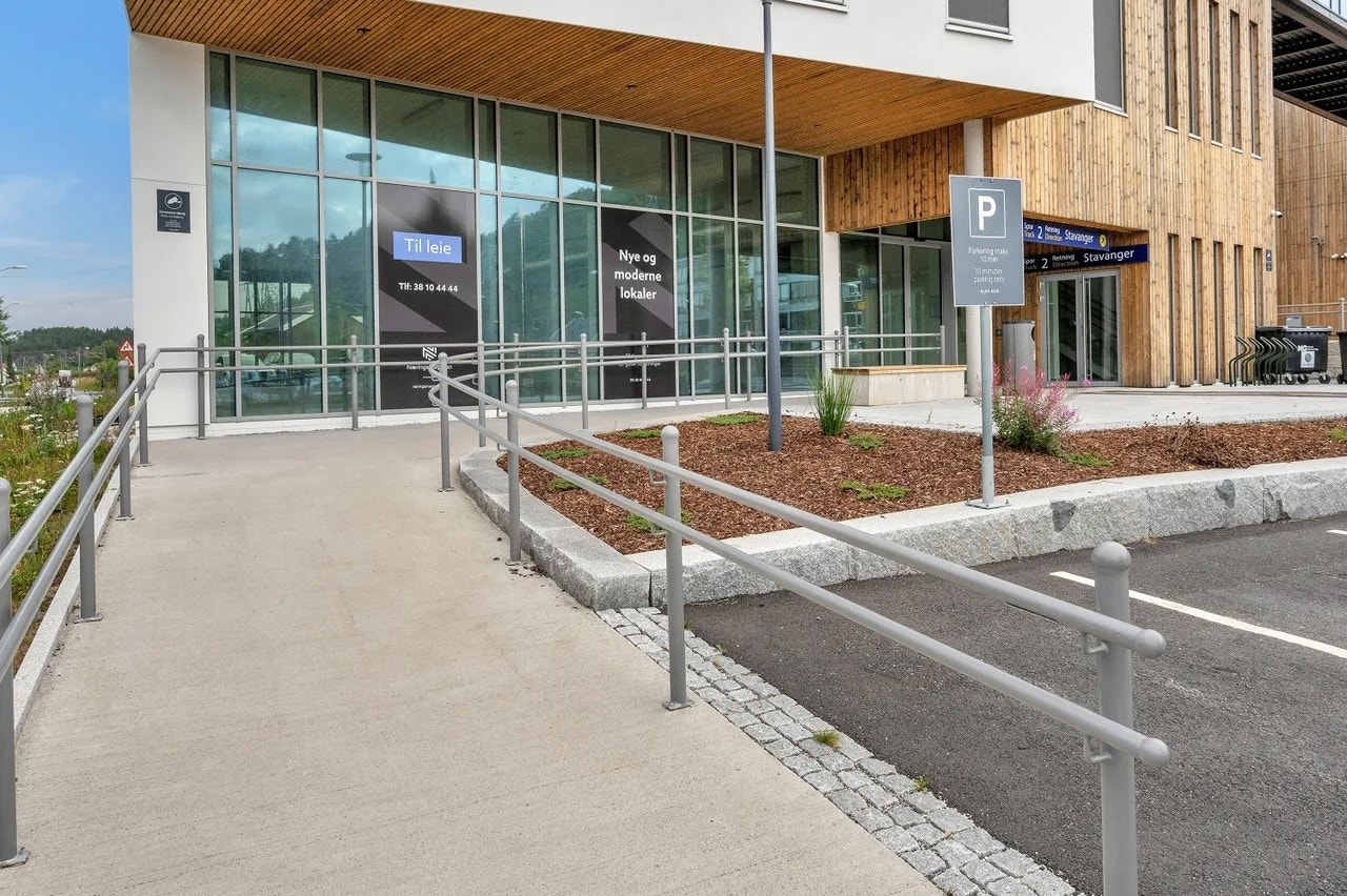 Nodeland Stasjon -moderne næringsseksjon til leie i 1. etasje