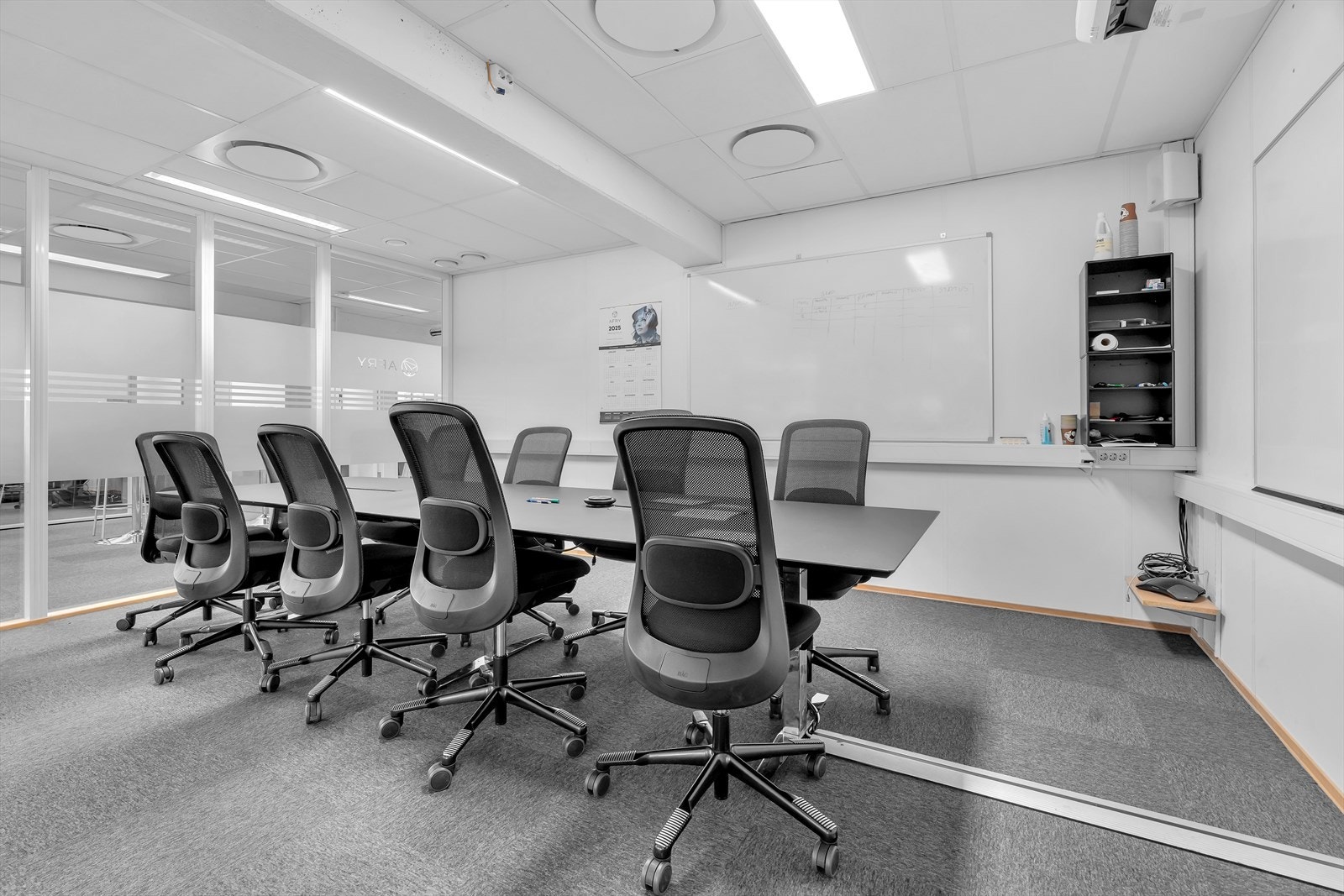 Ca 500 m2 BTA kontor med god standard til leie | Verksted/ lager ca 500 m2 BTA | Godt med parkering