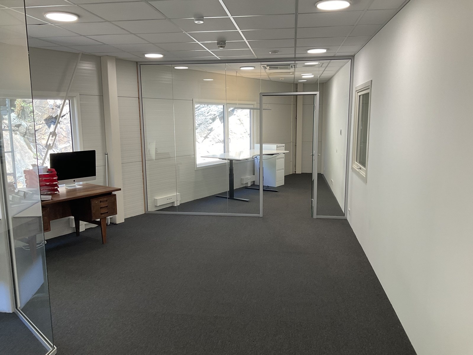 Kombinasjonslokale med verksted/ produksjon/ lagerhall og kontor - Godt med parkering