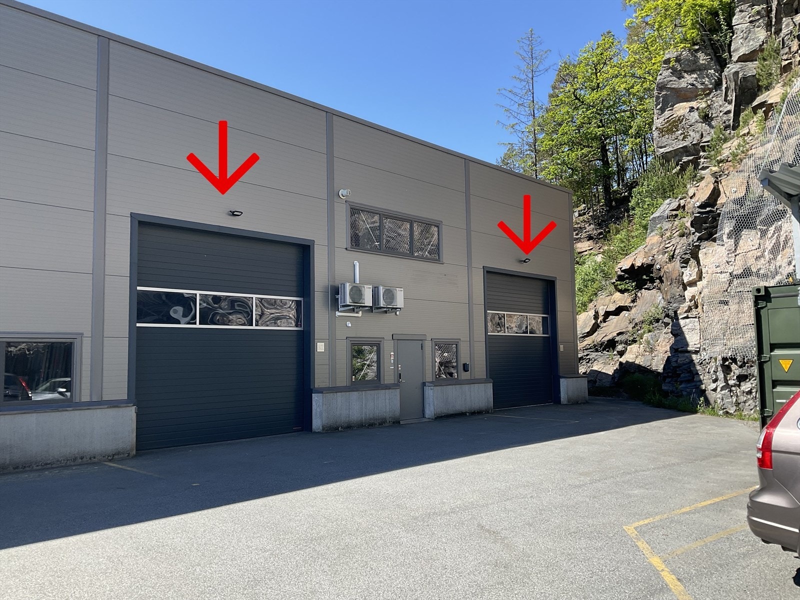 Kombinasjonslokale med verksted/ produksjon/ lagerhall og kontor - Godt med parkering
