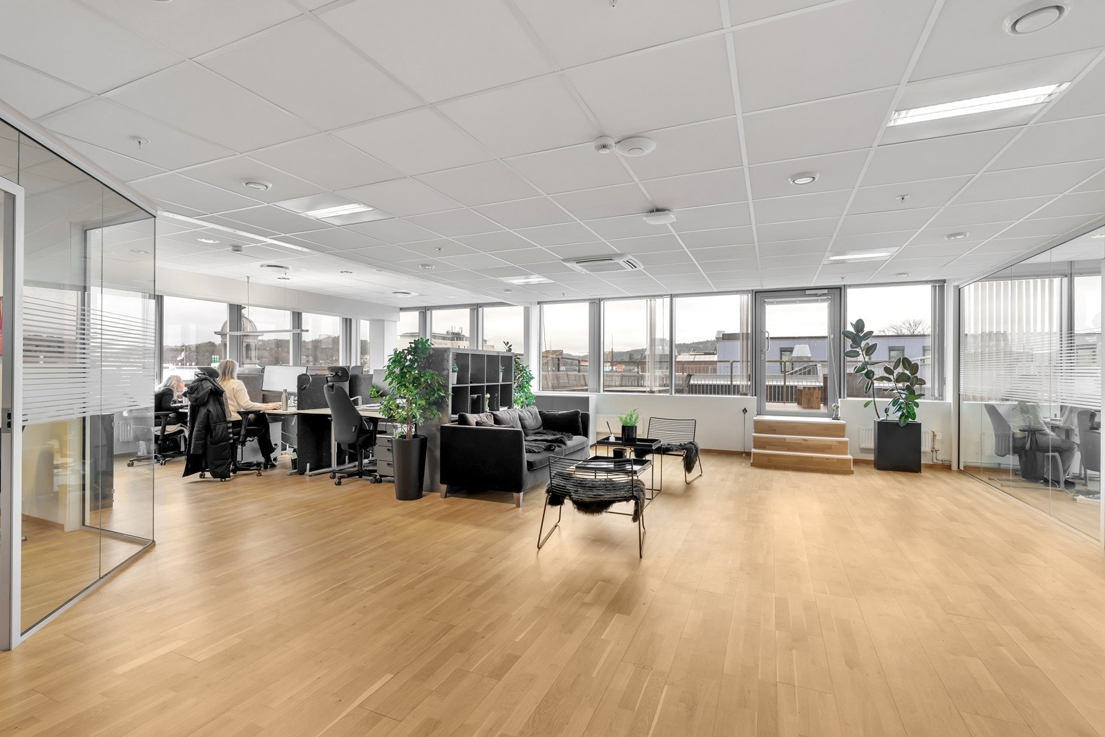 Kontorlokaler på Sandens med kantine, takterrasse og attraktiv beliggenhet.