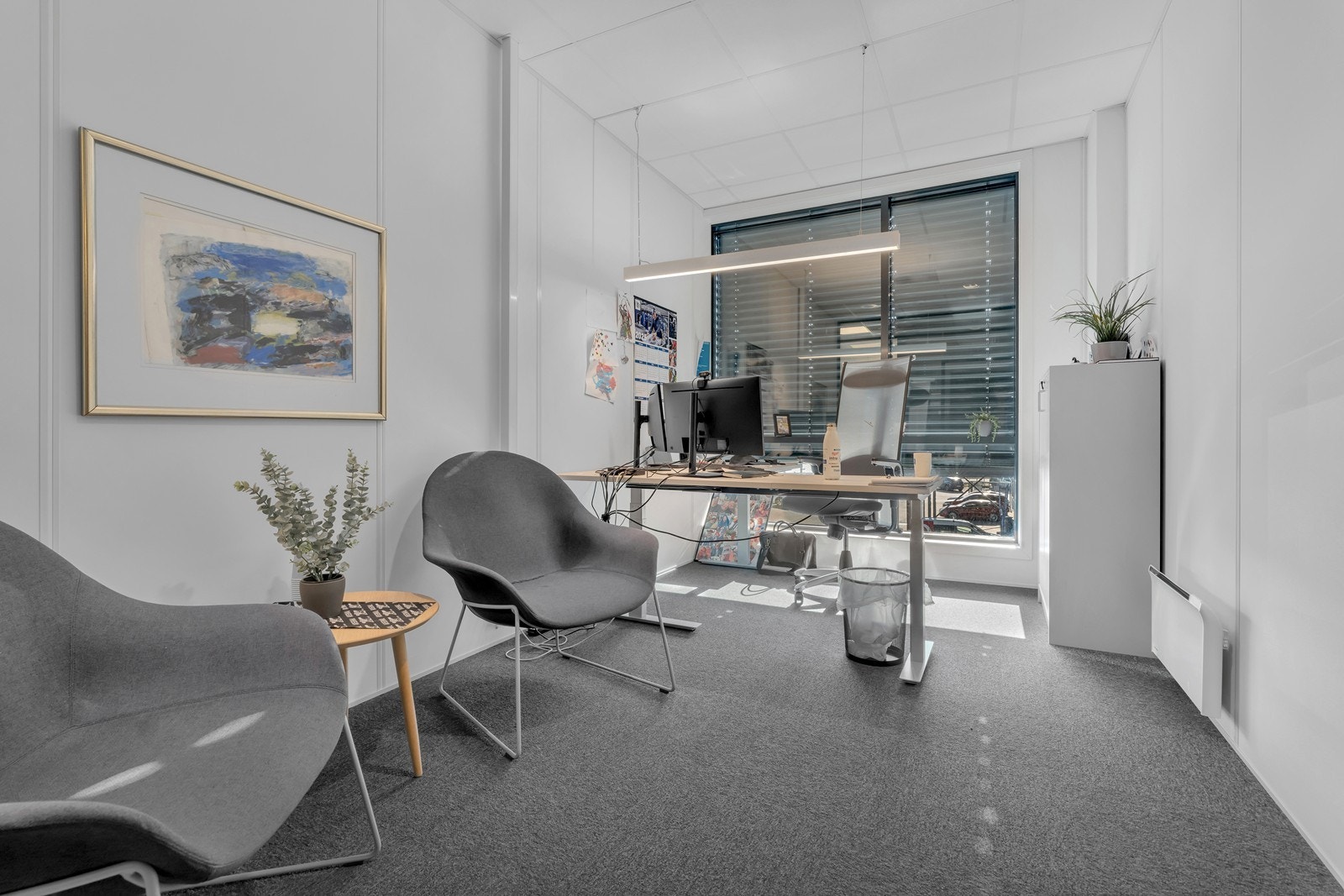 Kontor/showroom med fantastisk sjøutsikt og sentral beliggenhet på Vige, Kristiansand Øst