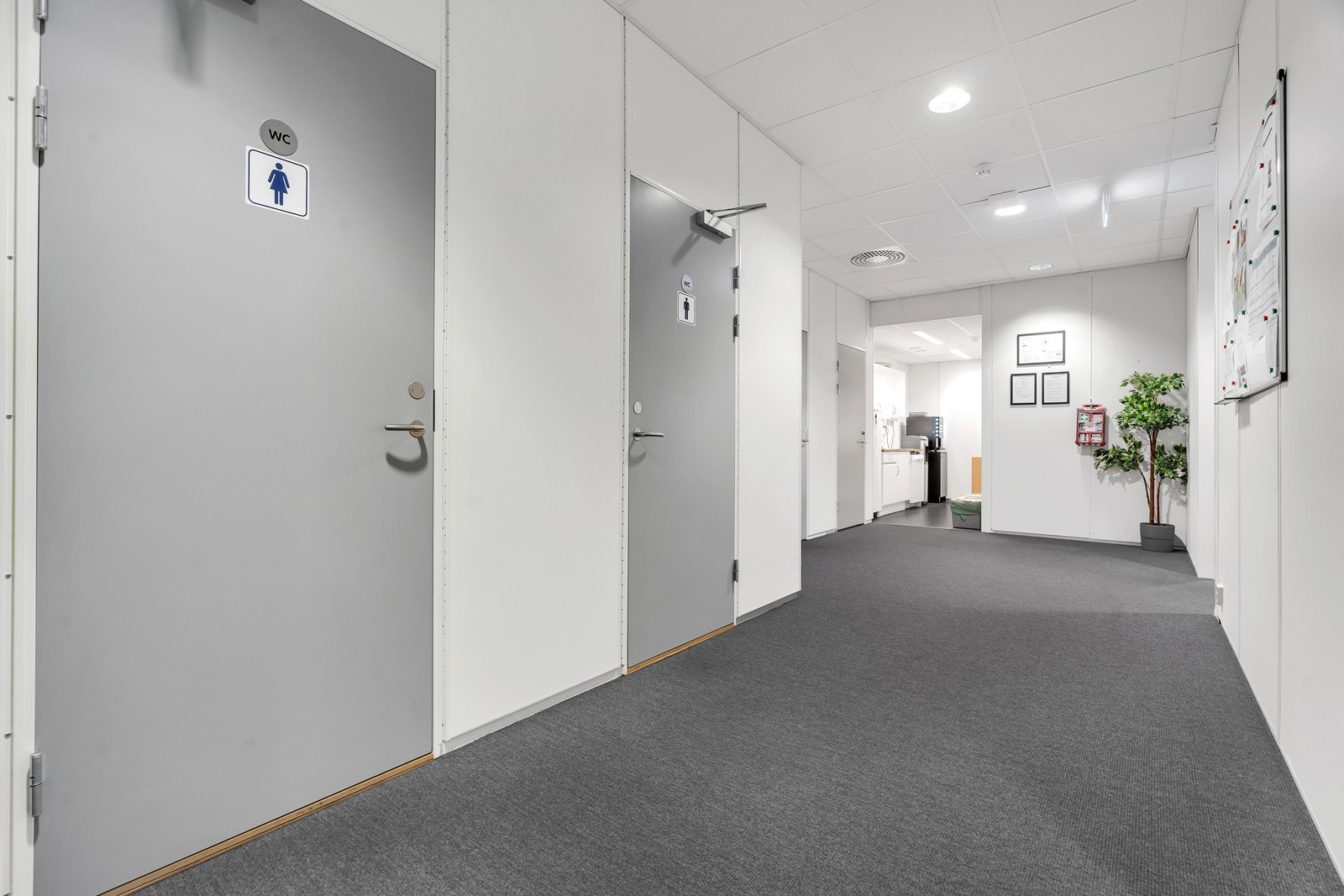 Fleksible og trivelige lokaler med sjøutsikt med sentral beliggenhet øst for byen | P-plasser på taket